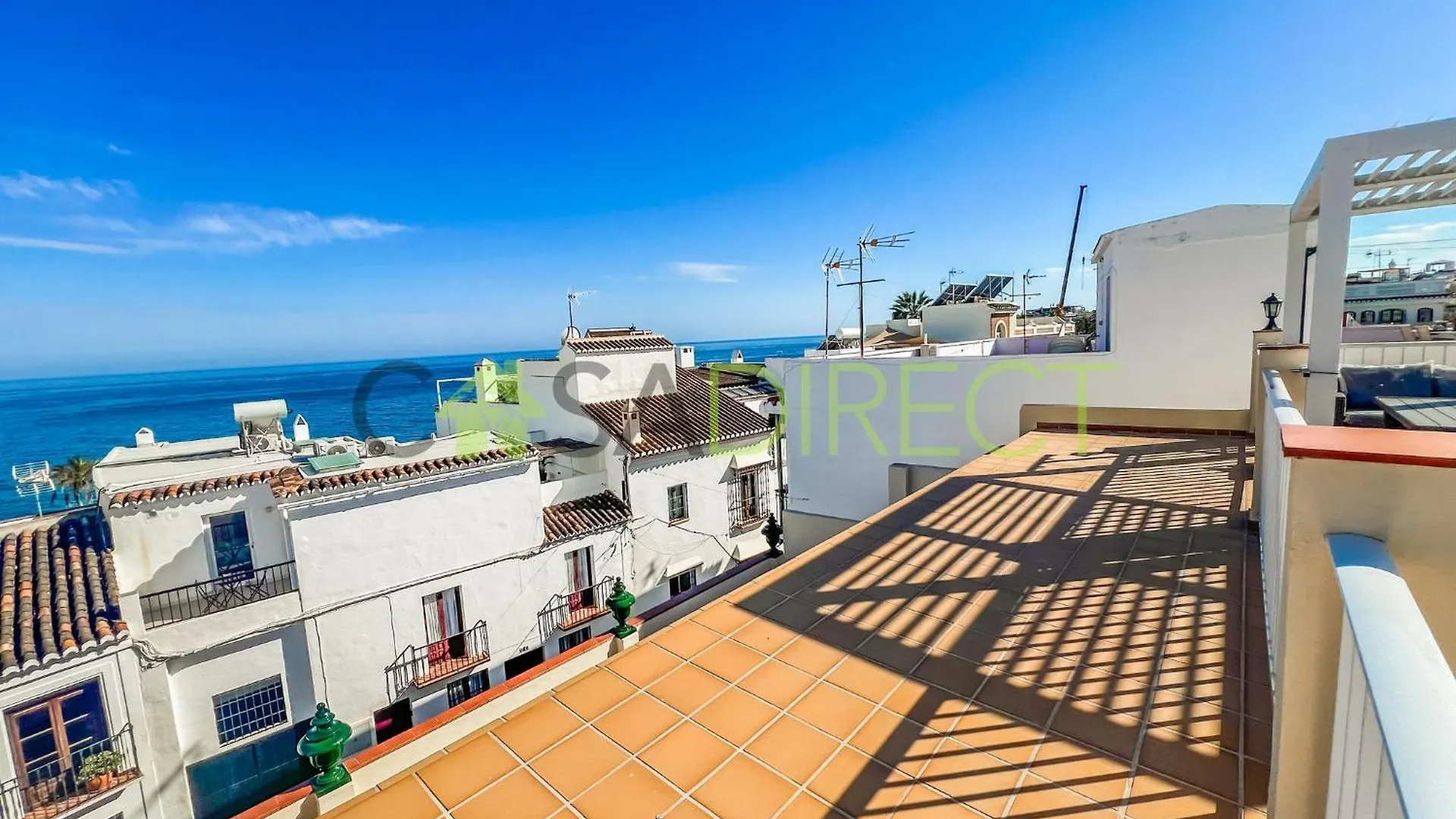 Bright 2-Bedroom Apartment With Private Patio And Communal Roof Terrace In Centr Nerja 0*,  Spanien